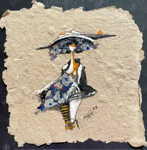 Obra sobre papel: una mujer con sombrero de ala ancha y vestido estampado, de pie sobre el papel desnudo.
