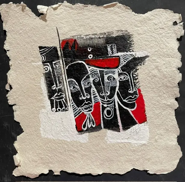 Obra sobre papel: una fila de rostros como máscaras en blanco y negro con toques de rojo.