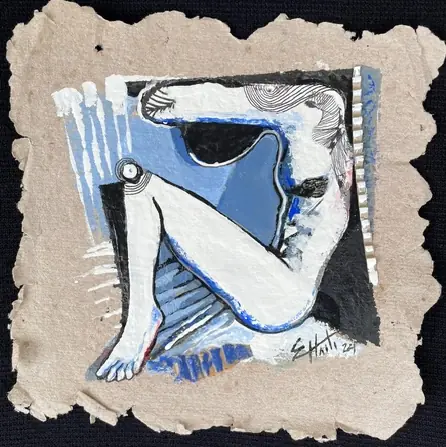 Obra sobre papel: una figura desnuda sentada en blanco, con las rodillas recogidas, sobre fondo azul.